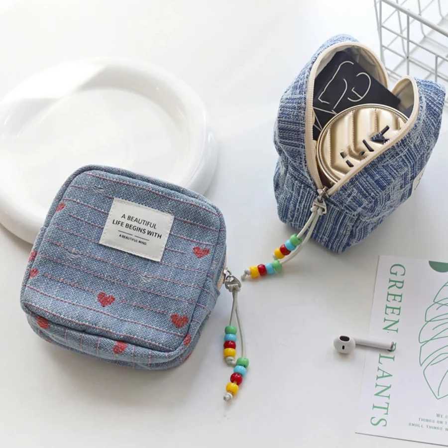 Korean Style Small Portable Square Makeup Bag for Students Earphones Lipstick Storage Pouch Casual Denim Fabric Travel EssentialXJ250910