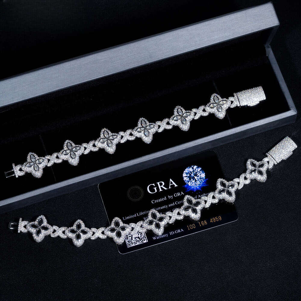 2024 New Fashion Boutique Jewelry Pure Sier VVS Diatoeous Earth Four-Leaf Clover Tennis Bracelet