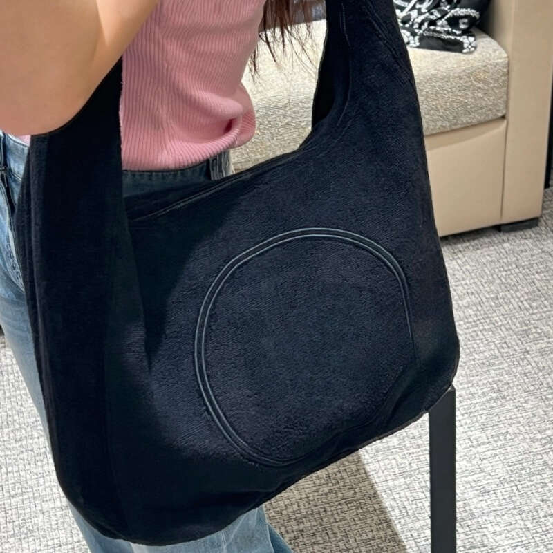 Best Seller Designer Bag 25M pink Beach Towel Material 3-In-1 Large Capacity Tote Versatile Underarm Bag Hobo