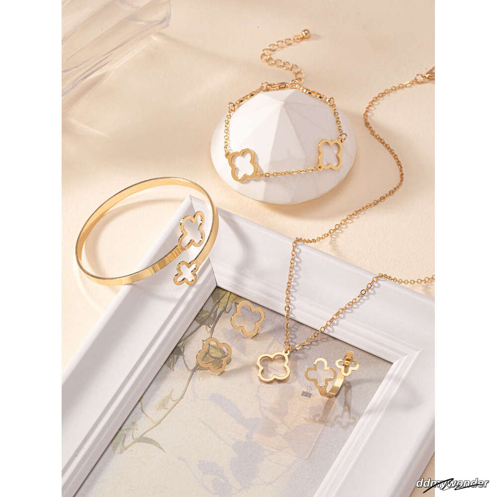 Fashion Lucky Clover Necklace Earrings - Chain Bracelet And Ring Set ddmywonder ddmywonder ddmywonder