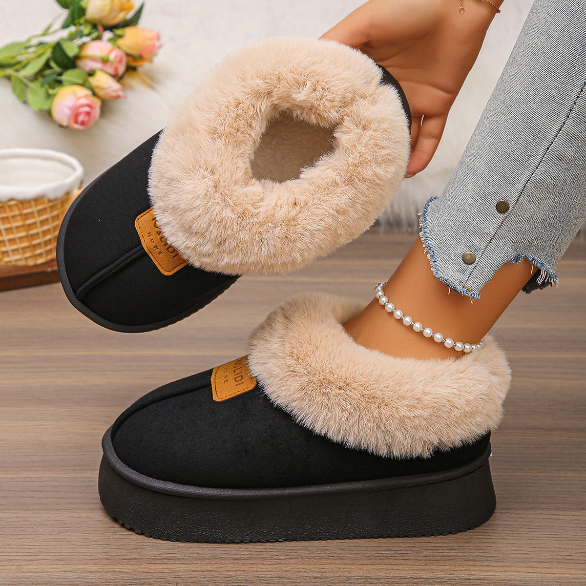 Large size autumn new women's fur snow boots non slip cotton boots thickened wool lining height increasing warm cotton shoes