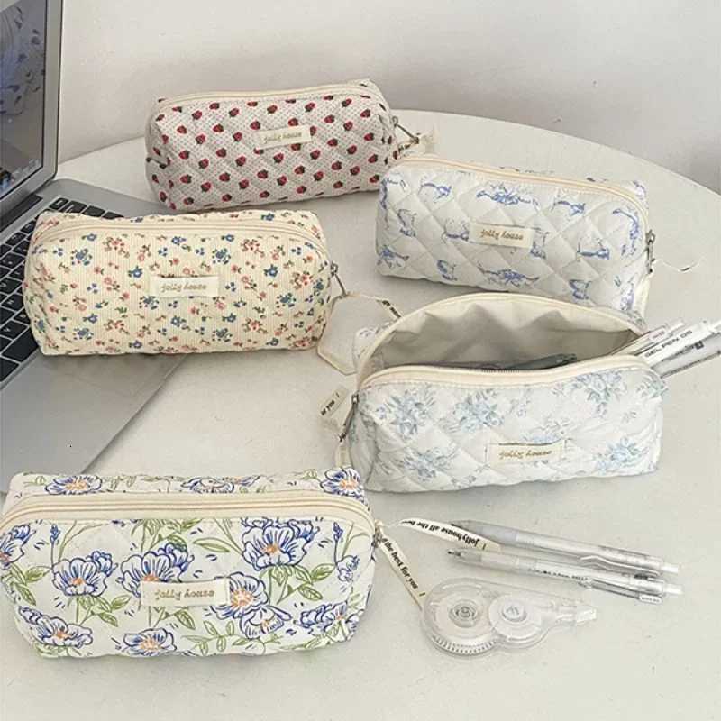 1PCS Retro Chic Makeup Brush Case for Girl Cute Floral Strawberry Cat Cosmetic Pouch Corduroy Student Stationery Storage BagXJ250910