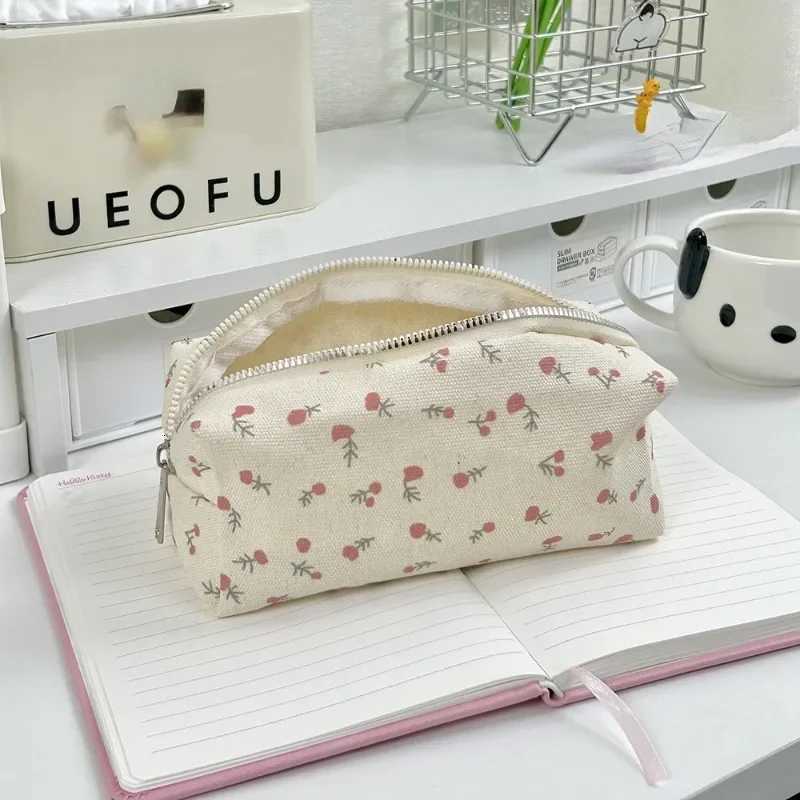 Cute Multifunctional Floral Pen Bag Student Cartoon Stationery Bag Large Capacity Pencil Case Stationery Organizer School OfficeXJ250910