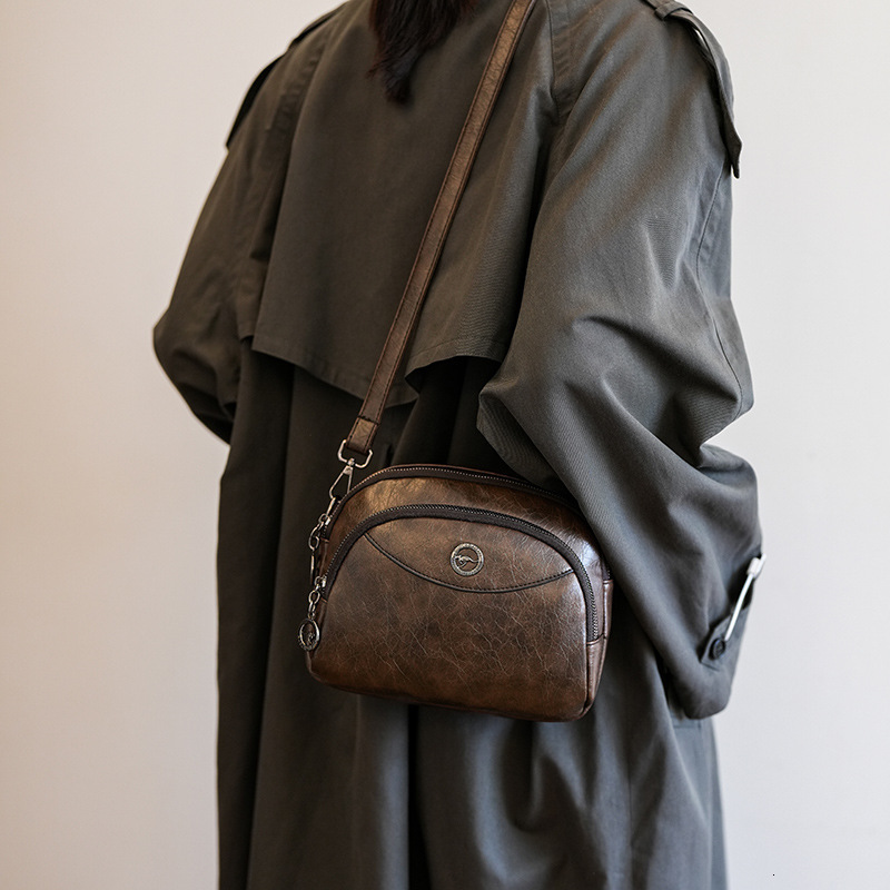 Free shipping designer Women Shoulder Bag Saddle Bag Winter New Fashion Middle-aged Mom Crossbody Bag Popular Trendy Versatile Phone Bag