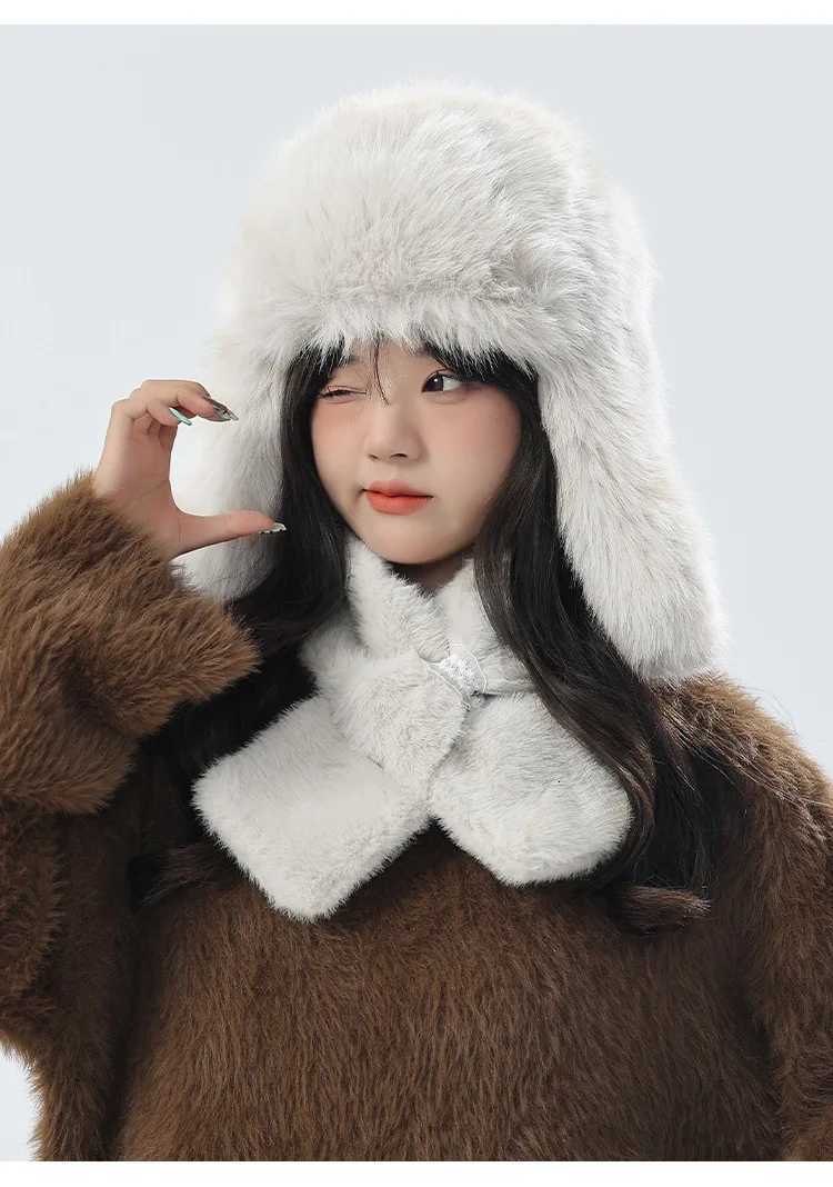 Winter Keep Warm Lei Feng Hat Women Faux Fur Outdoor Thicken Trper Earfl Ski C Beanies Pulr Cs MenXJ250910