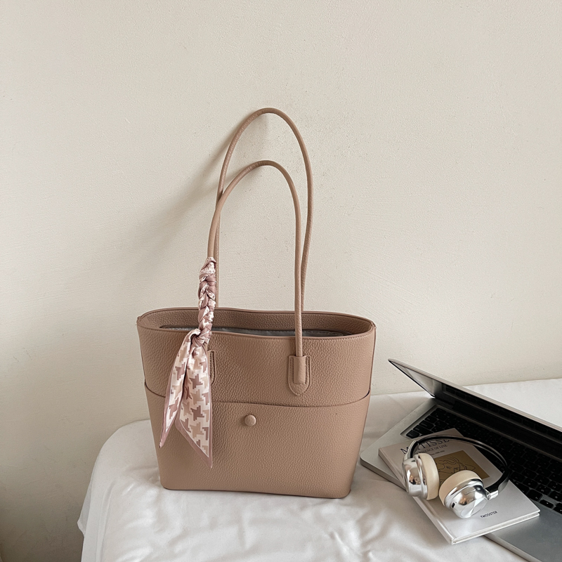 2025 Fashion Premium Luxury Large Capacity Women's Handbag Simple and Versatile Shoulder Bag Women's Essential Crossbody Bag for Shopping an