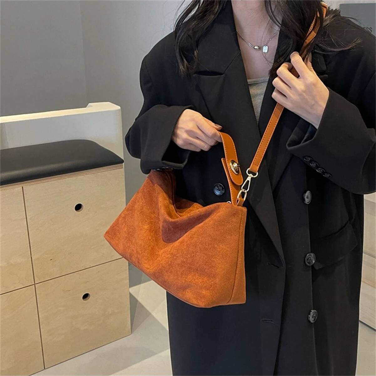 Zipper Solid Color Large Capacity PU Women s Shoulder Bag Simple And Fashionable Handbag Retro Style Trendy Designer Bag Travel Bag