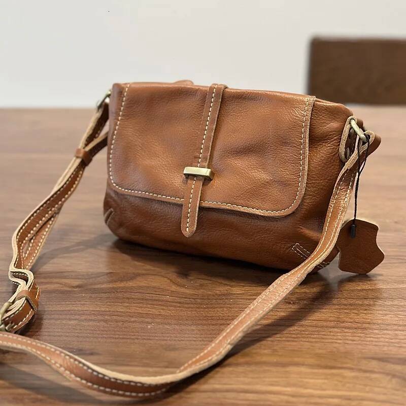 Johnature New Retro Genuine Leather Messenger Versatile Lightweight Women Small Bag Commuter Shoulder Crossbody Bags high-quality