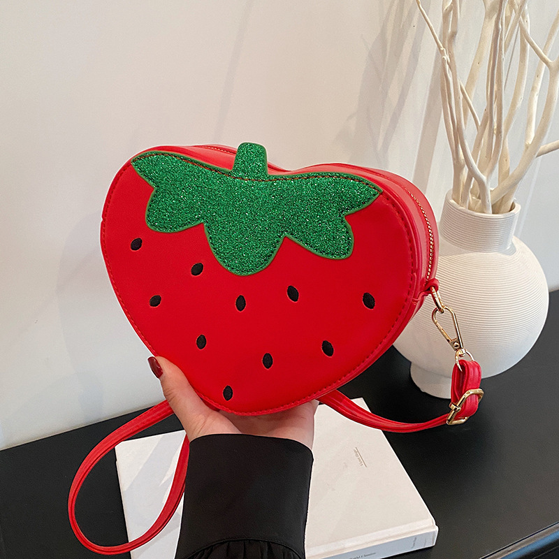 bag 2025 autumn new fashion strawberry bag Harajuku style niche design trend creative personality women's shoulder bag designer bag