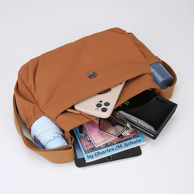 Korean Fresh Fashion Crossbody Bag New Casual Large Capacity Designer Bag Shoulder Bag Solid Color Versatile Luxury Free Shipping Bag Small Square Bag