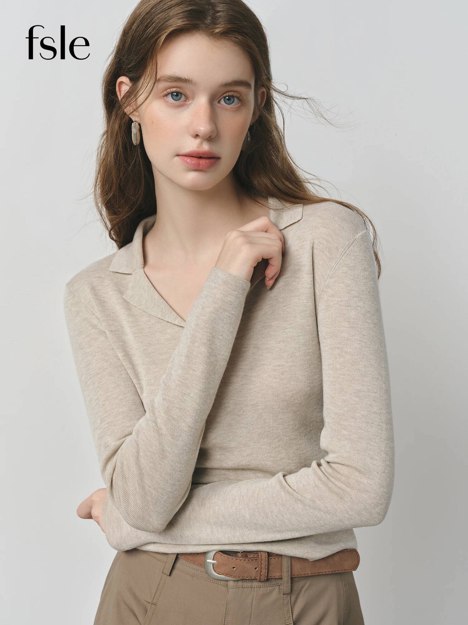 FSLE 2025 Early Autumn Women's Wool Knit T-Shirt V-Neck Elegant Office Casual Minimalist Top Y2K Coquette Pullover 25FS13301 dongdumaoyi