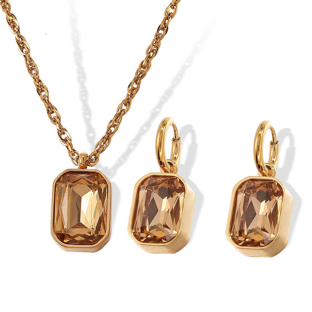 Advanced Geometric Shape Personality Three-Dimensional Titanium Steel for Women Exquisite Versatile Gold-Plated Earrings Necklace Set
