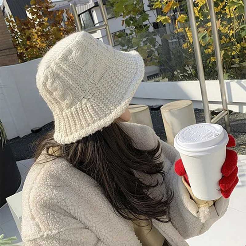 Panama Wens Autumn and Winter Warm Water Bucket Bowl Hat Knitted Wool Fisherman Hat Thicke Fashion Outdoor H146 G250910