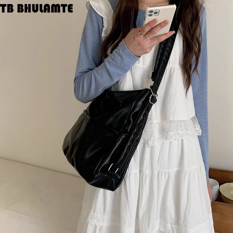 Free Shipping Designer Bag 2025 Spring New Soft Leather Bag For Women Large Capacity Commuter Tote Bag Luxury Bag Multifunctional Backpack Crossbody S