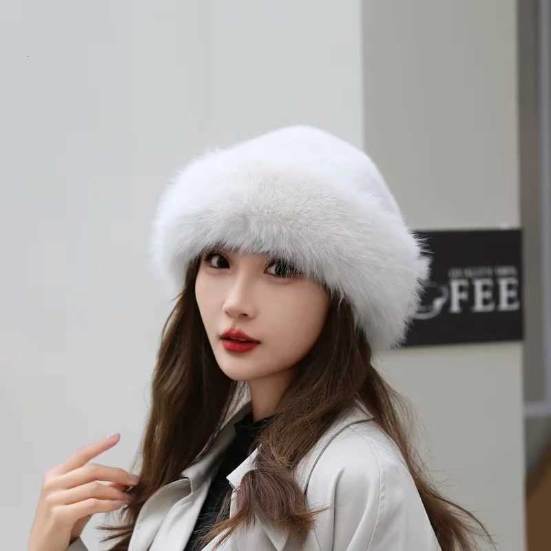 Fashion Winter Thick Furry Haiand Fluffy Russian Faux Fur Women Girl Fur Hat Winter Outdoor Earwarmer Ski Hats New Beanies CXJ250910