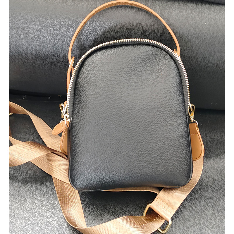 Elegant Casual Handbag for Women Featuring Trendy Aesthetics