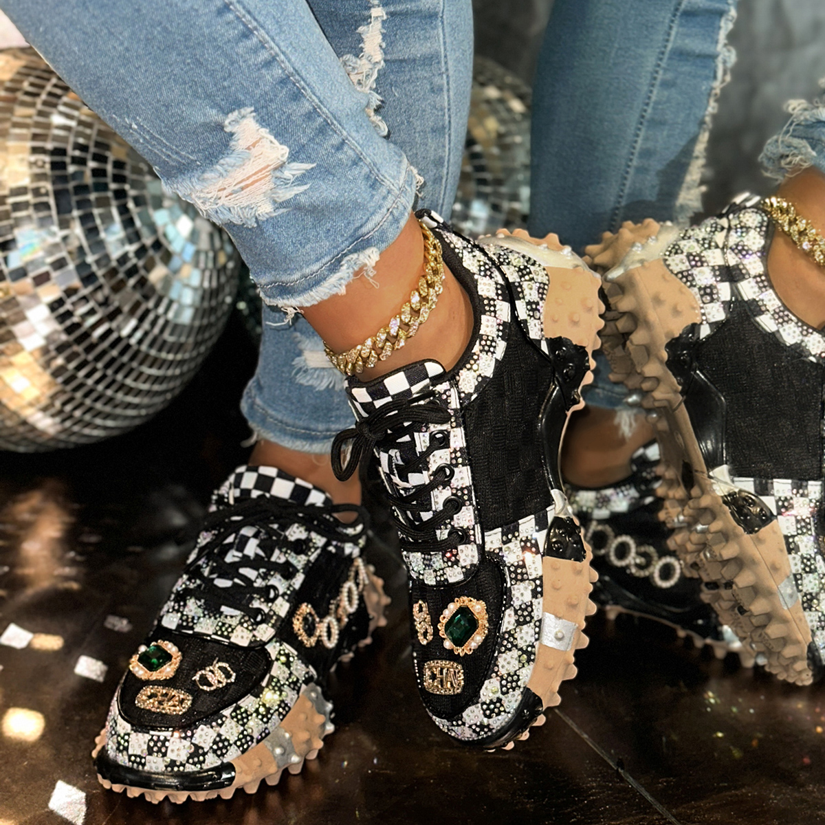 2025 New Designer Fashion Women Sneakers Casual Mesh Breathable Women Shoes Running Sport Women's Zapatillas Informales High Quality Stretch Knit