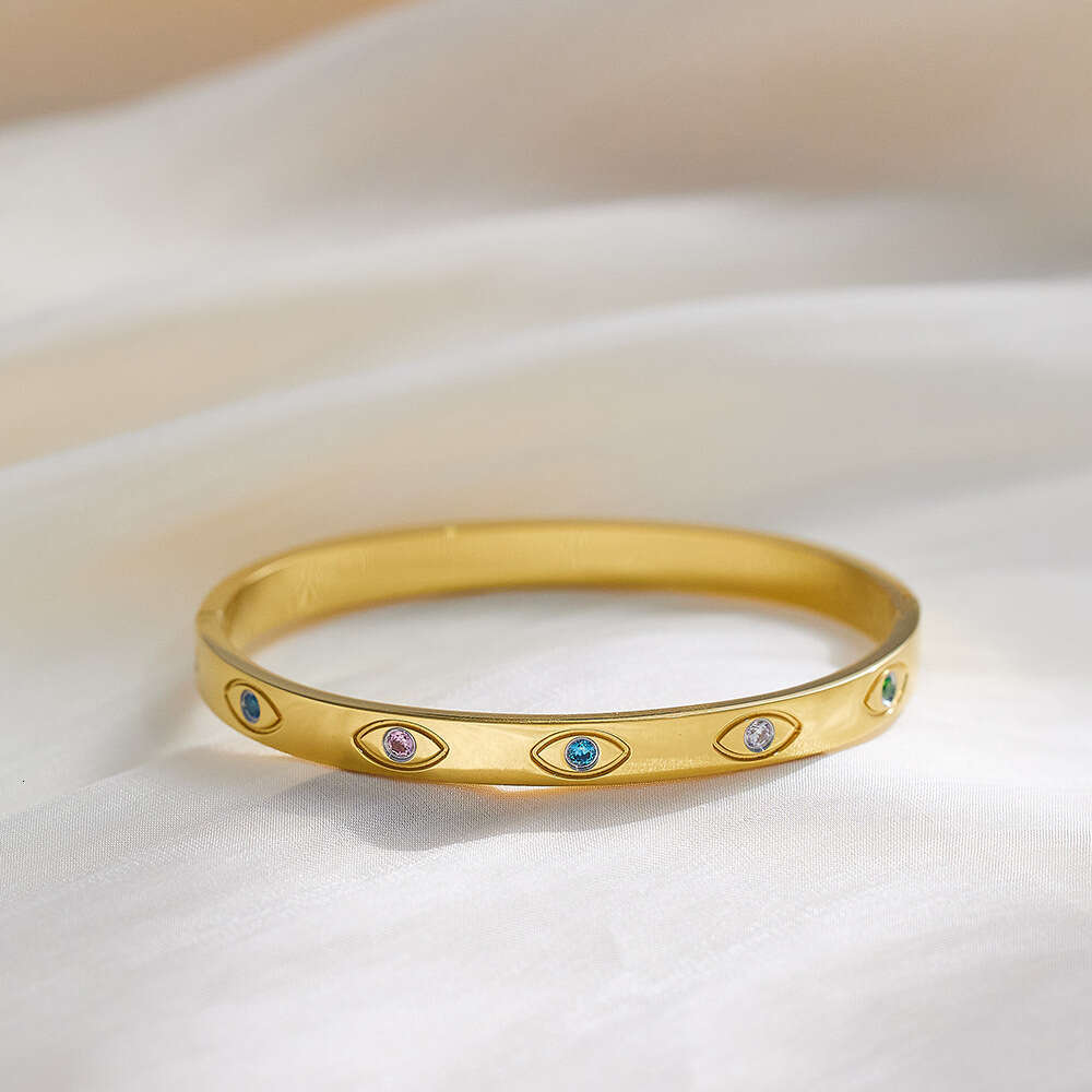 INS gold tone designer bracelet for women luxury jewelry moissanite gold titanium steel bracelet retro fashion versatile stainless steel diamond inlai