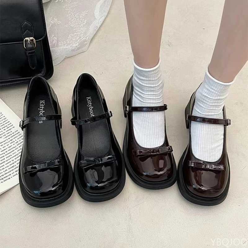 2025 French Mary Jane high heels New Bow leather shoes Round toe British style Womens Shoes Fashion comfortable buckle pumps W250910