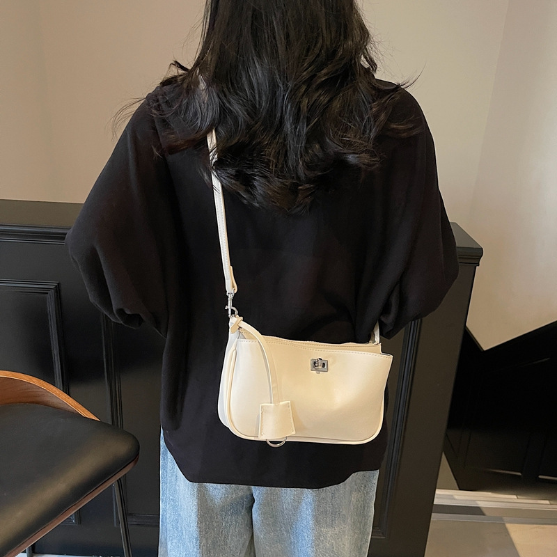 Free shipping designer Fashion Trend Versatile Bag Crossbody Bag for Women New Simple Casual Small Square Bag High-end Niche Shoulder Bag