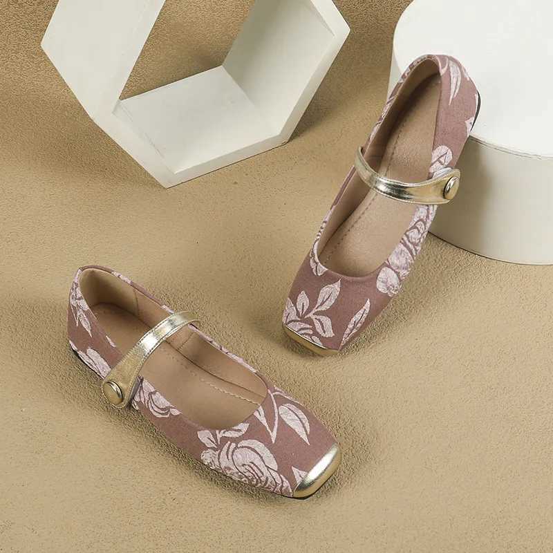 New Plus Size 44 Womens Flat Ballet Shoes Summer Retro Square Toe Satin Mary Jane Shoes SpringAutumn Women Single Shoes W250910