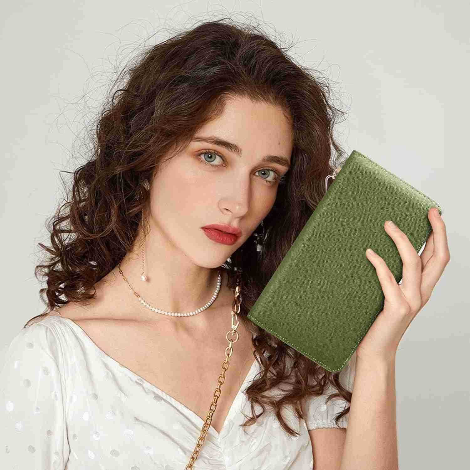 Womens Vegan Leather Clutch Wallet with Zip Hand Strap Large CapacityZ250910