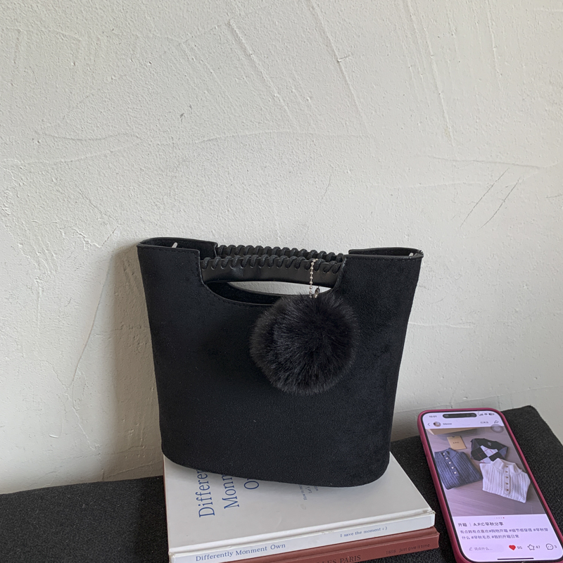 Women's large capacity handbag, student's high-end luxury spacious bag, simple and versatile shoulder bag, women's essential crossbody 