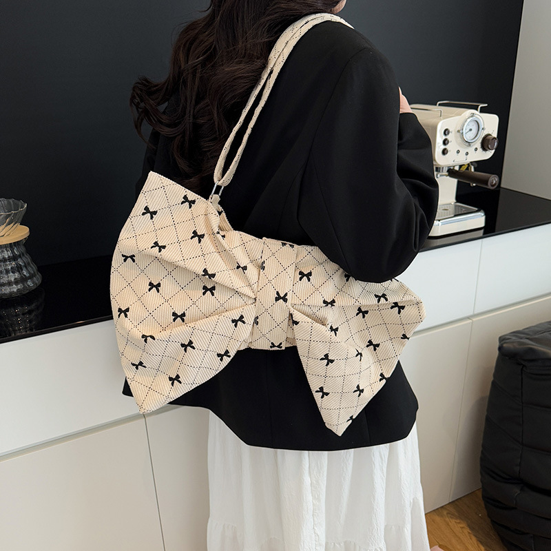 2025 autumn new cute and fresh artistic style niche design versatile trend personality butterfly bow women's shoulder bag designer bag