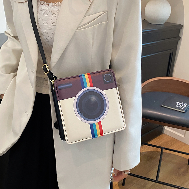 2025 Autumn New Personalized Fashion Versatile Trendy Style Camera Pattern Niche Design Women's Shoulder Bag Designer Bag
