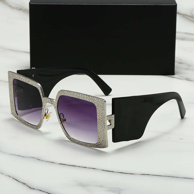 New High-End Metal Texture Frame Wide Leg Fashion Style Square Sunglasses 118
