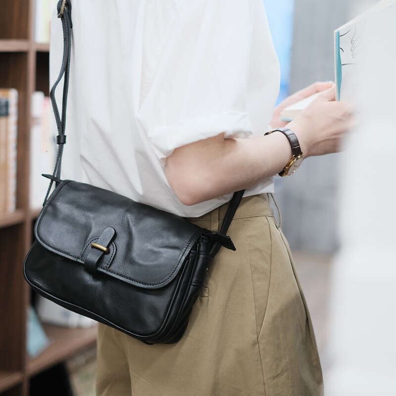 New Textured Commuter Small Square Genuine Leather Crossbody Cowhide Single Shoulder Messenger Bag for Women