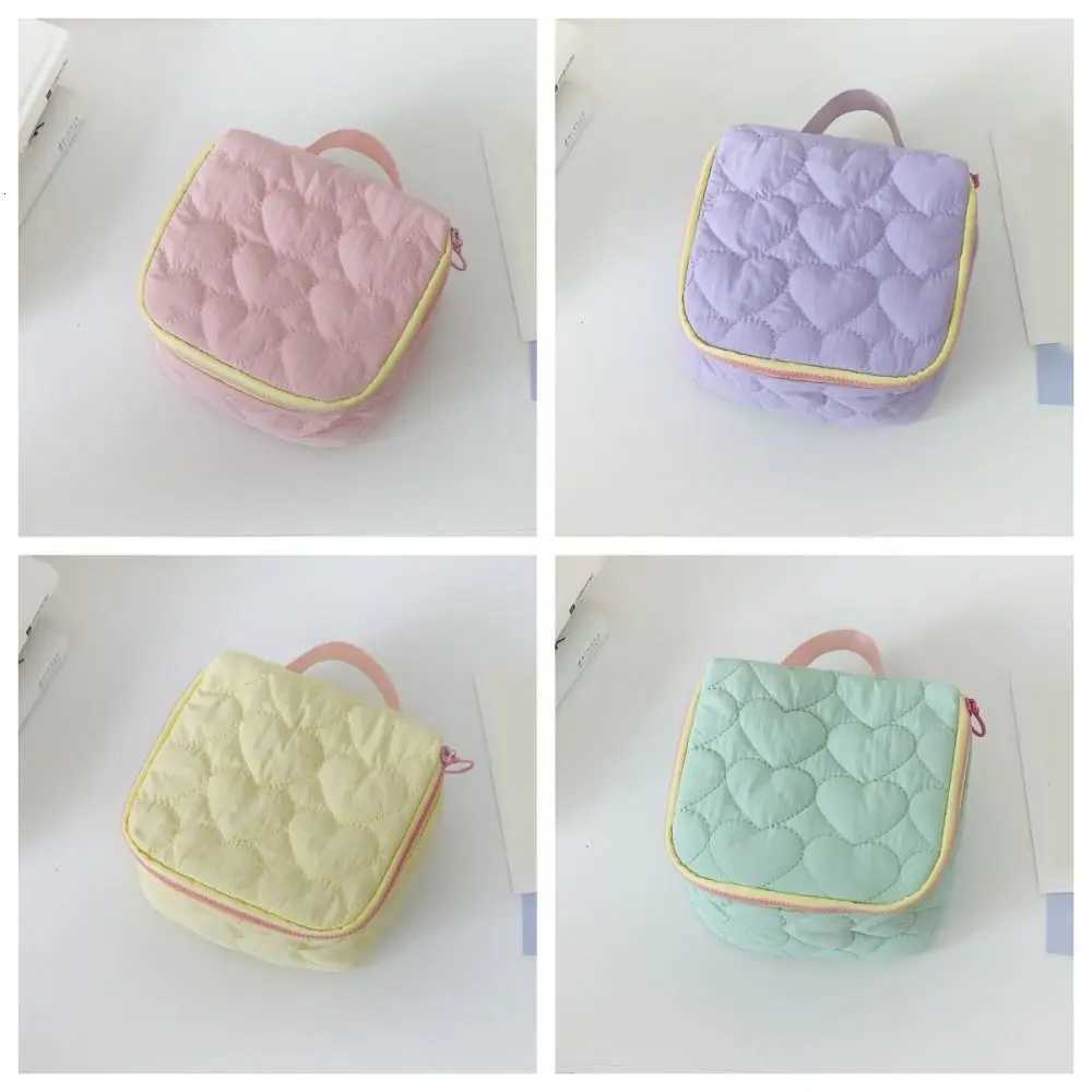 Portable Square Love Heart Cosmetic Bag INS Large Capacity Women Toiletry Bag Solid Lightweight Makeup Bag Storage PouchXJ250910