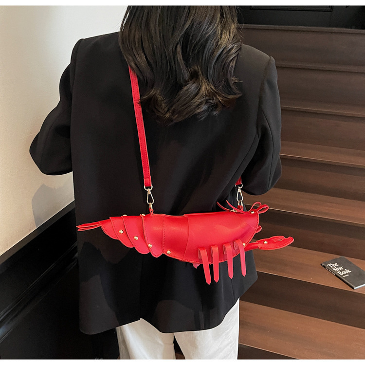 2025 autumn new personalized dragon bag European and bag American fashion style rivet niche design cute women's shoulder bag designer bag