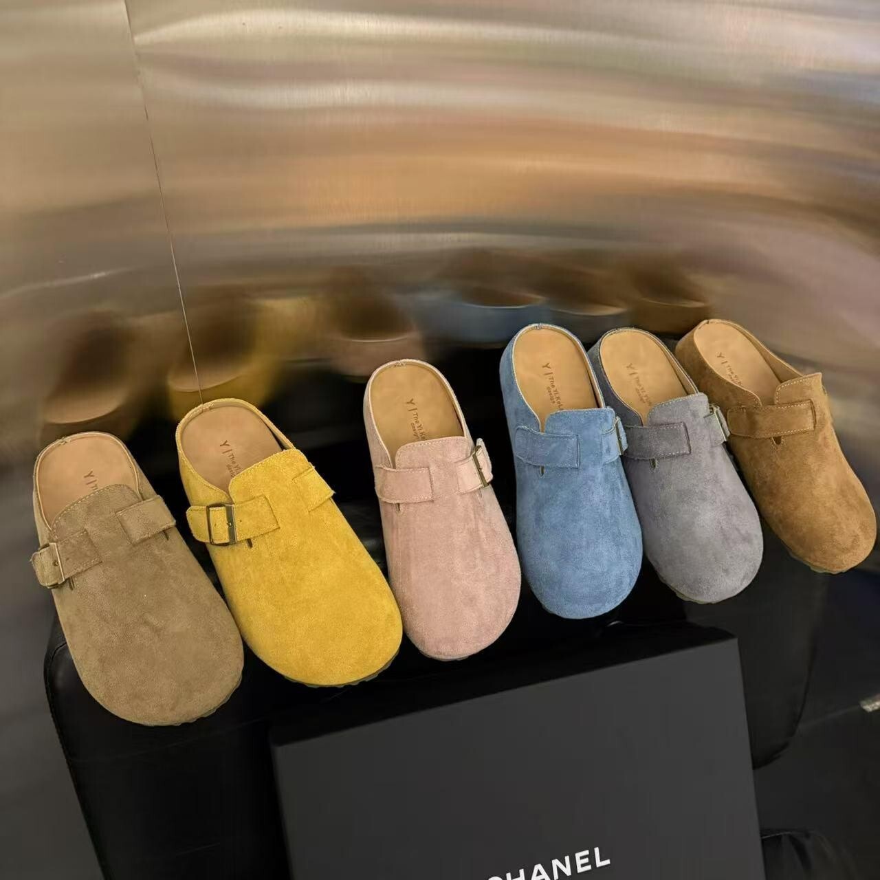 Autumn New Designer Women's Shoes Cute Style New Retro Lazy Thick Bottom Closed Toe Half Slippers Soft Bottom Soft Leather Low Top Slippers