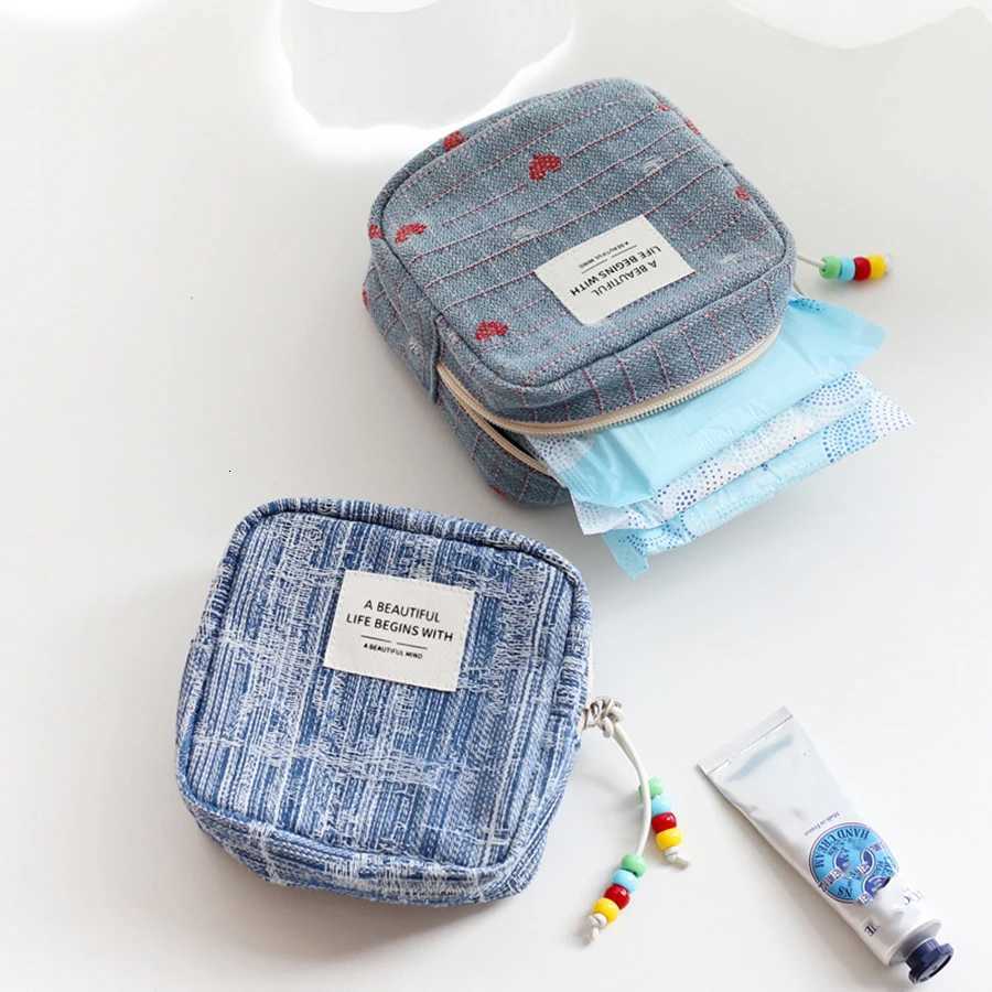 Korean Style Small Portable Square Makeup Bag for Students Earphones Lipstick Storage Pouch Casual Denim Fabric Travel EssentialXJ250910