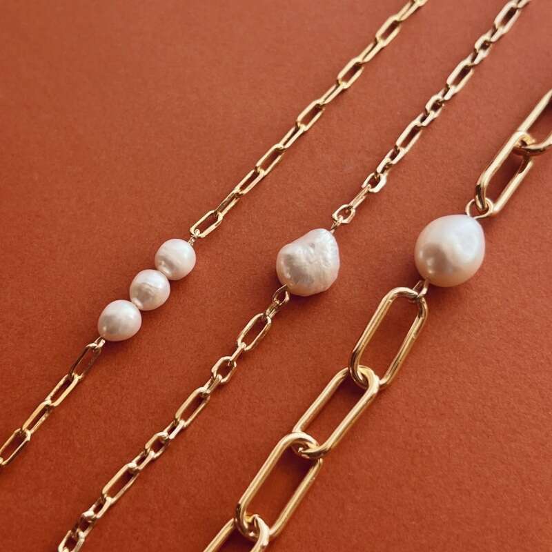 Unique Design Pearl Stainless Steel gold Chain Multiple Pearls Light High-End Feel Jewelry Bracelet