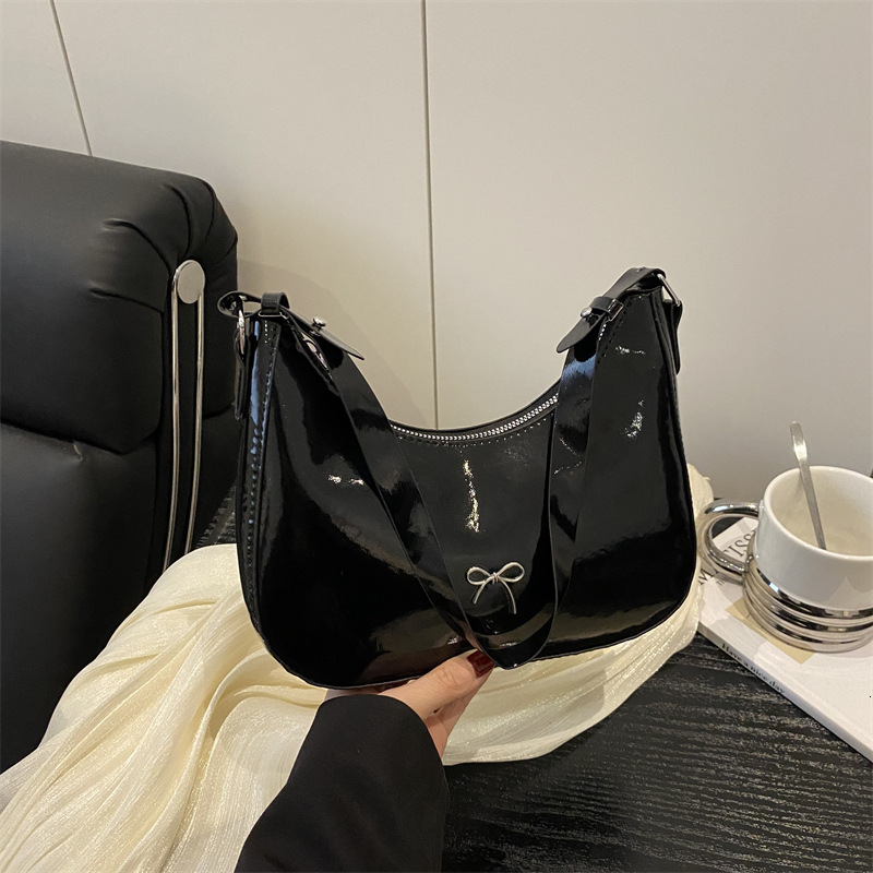 Free Shipping New Designer Bag Solid Color Trendy Textured Underarm Bag Luxury Bag Versatile Fashion Crossbody Bag French Niche Single Shoulder Handba
