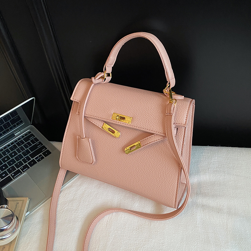 Fashionable, luxurious, large capacity women's handbag, simple and versatile shoulder bag, essential crossbody bag for women's shopping and 