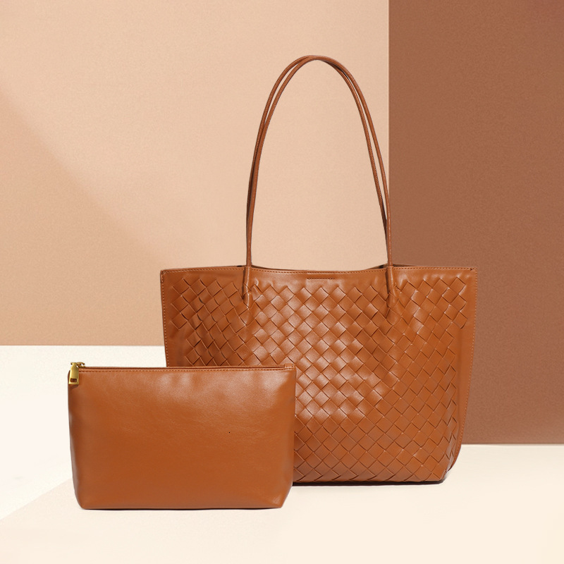 Handwoven Soft Leather Large Capacity Commuter High-end Sense Light Fashionable Stylish Tote Bag