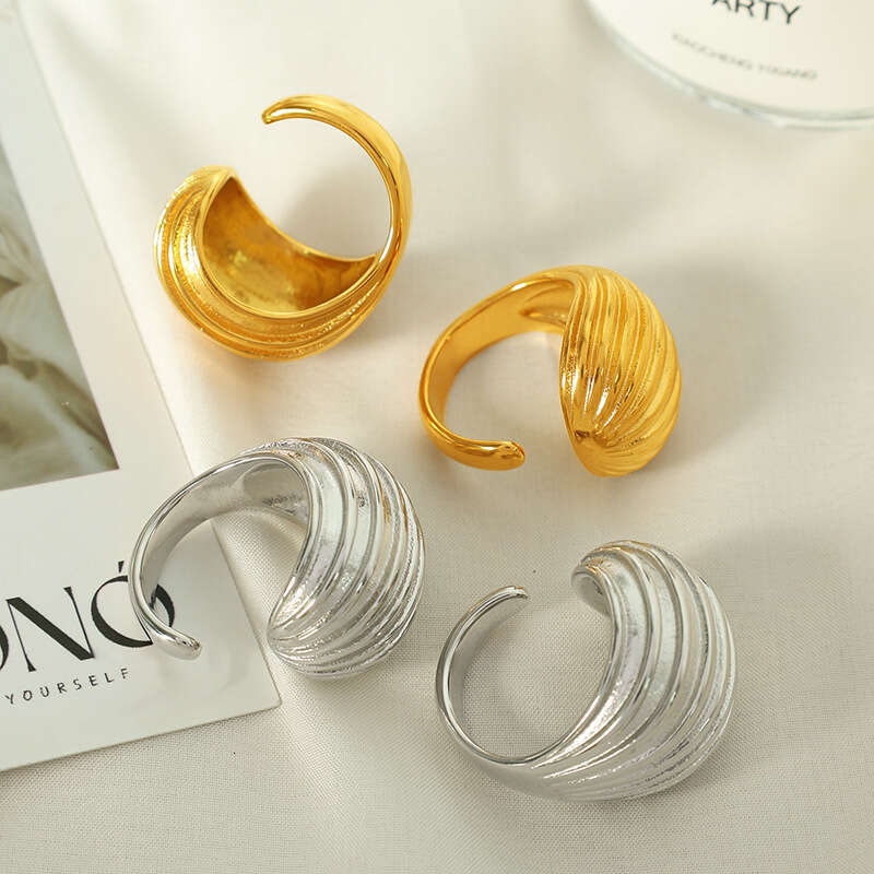 French Style Light Luxury Gold-Plated Geometric Stripe Hollow Earrings Ring Open Set Fashion New Model