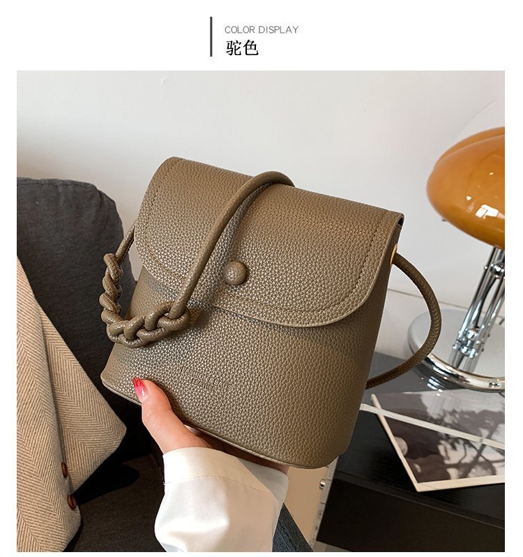 Free shipping designer TikTok Trendy New Bucket Bag for Women Lightweight Crossbody Bag Casual Shoulder Bag Versatile Summer Ultra-Soft Phone Bag