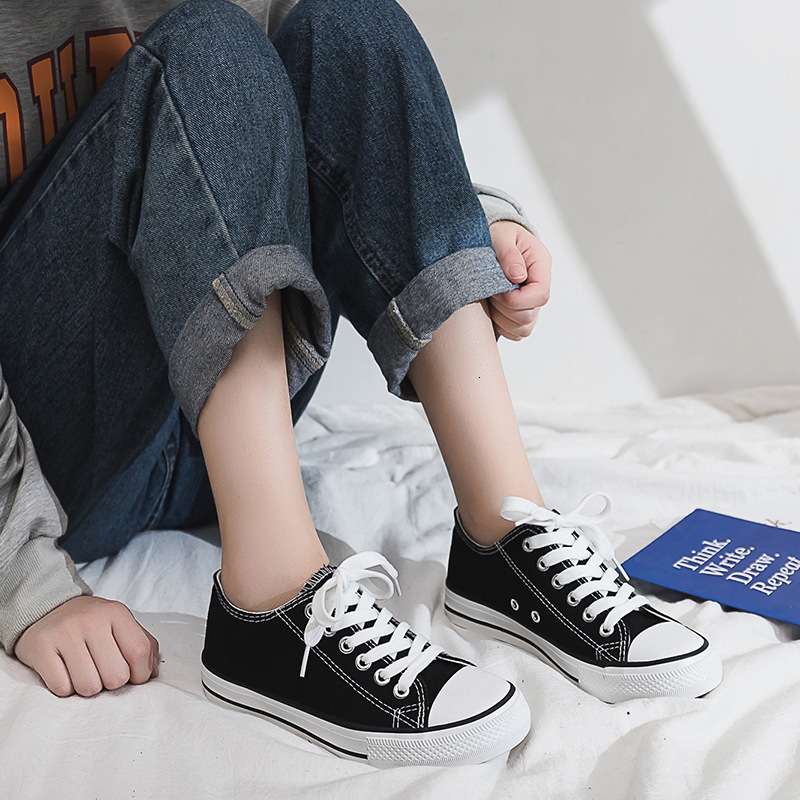 Autumn new designer canvas shoes for female students Korean couple version Harajuku low cut fashionable ice skating shoes