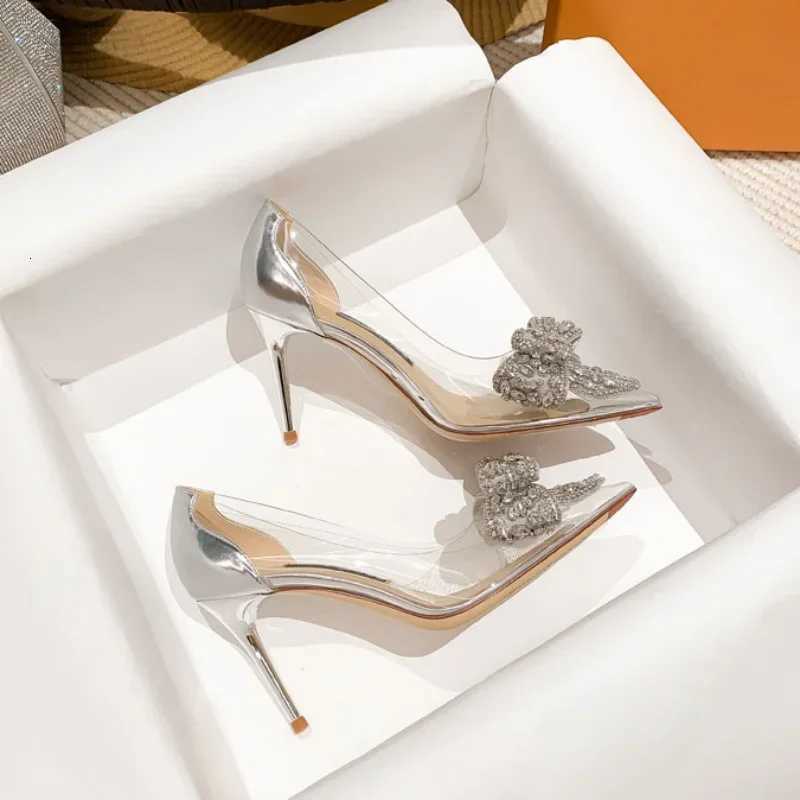 Fashionable and Elegant Slim Heels Banquet High Heels Summer New Comfortable Bow Rhinestone Round Head Womens Shoes W250910