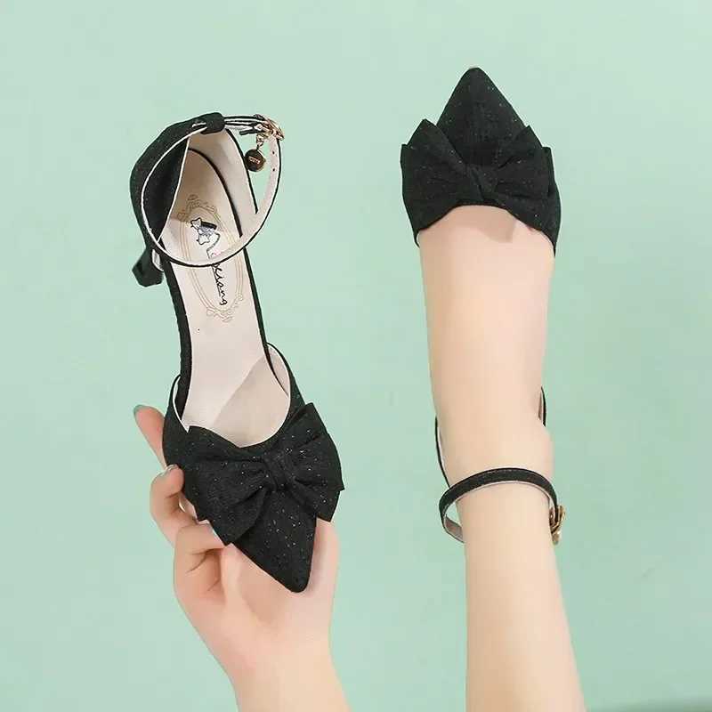 2024 Summer New Slim Heel Shoes with One Line Buckle Hollow Pointed High Heels Fashion Bow Womens Shoes W250910