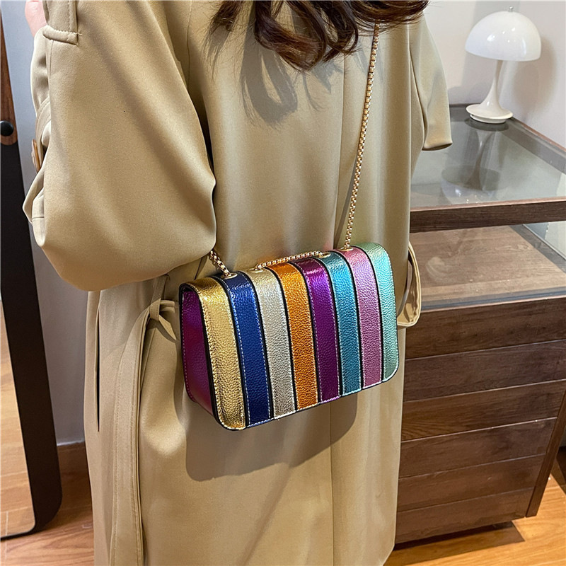 2025 Autumn New Korean Edition Fashion Light Luxury Style, niche design, versatile and atmospheric women's shoulder bag, designer bag