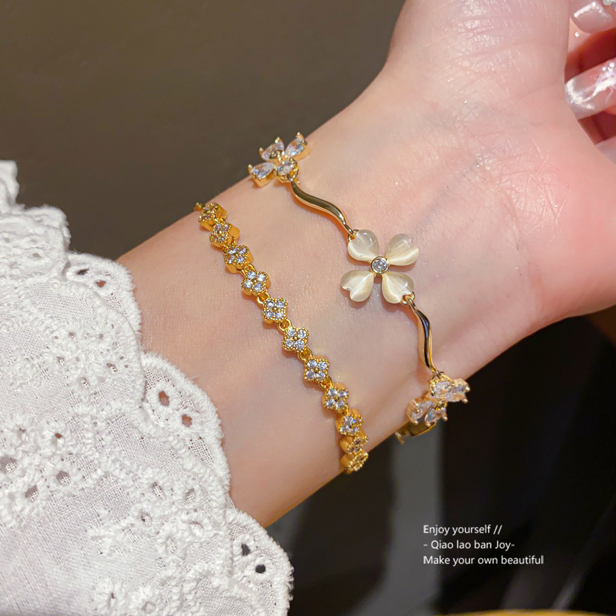 Gold-Tone Bracelet With Mother-of-Pearl Flower & Crystal Floral Accents, Delicate Feminine Style, Perfect For Elevating Daily Elegant Looks & Gifting