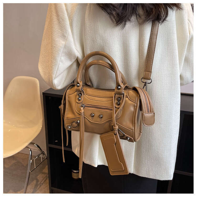 New Women's Motorcycle Handbag with Rivets, Fashionable Pillow Bag, Trendy Single Shoulder Crossbody Bag