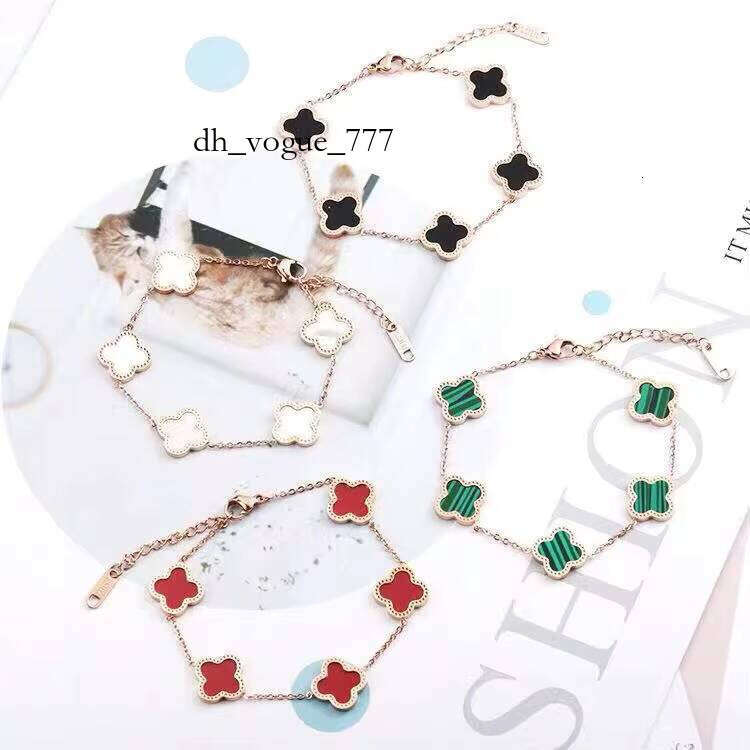 Four Leaf Bracelet Clover Set Non Famous Brand Fashion Wholesale Gold Plated Lady Designer Jewelry