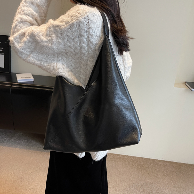 Free shipping designer Large Capacity Casual Underarm Bag for Women Korean Style Textured Tote Bag Fashionable Versatile Simple Casual Shoulder Bag