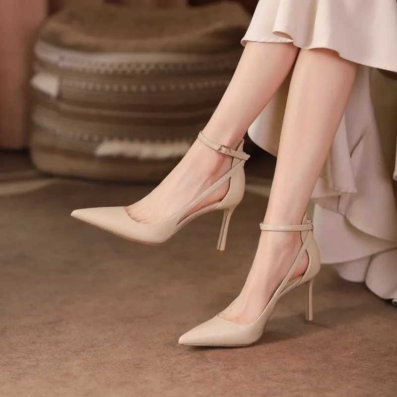 Summer New Sexy European and American Womens Hollow High Heels Stiletto Fashion Pointed Highheeled Sandals W250910